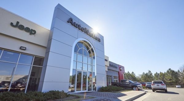 AutoNation Chrysler Dodge Jeep Ram and FIAT North Columbus - Dealership Exterior