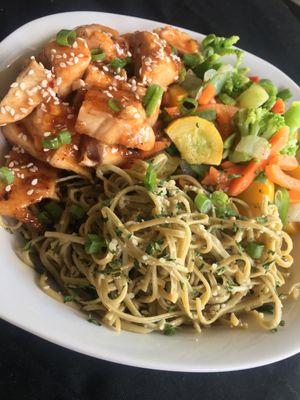 Carb Free Garlic Noodles with Honey Glazed Chicken & Steamed Vegetables