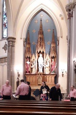 German-American band preparing  to play for Weinnachtmasse.