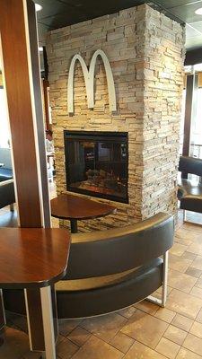 Fireplace.. like everything else.. artificial.