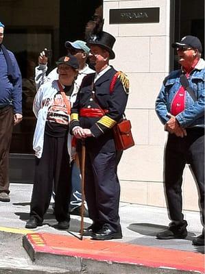 My tour watching & listening to arias in Maiden Lane...