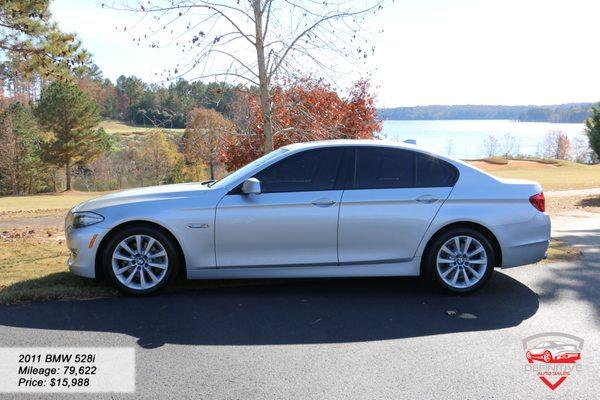 2011 BMW 5 Series 528i Sedan 4D