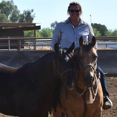 Shawna Dahl works with beginners to experienced riders.  Even coaches can benefit from her experience and add refinement to their skills.