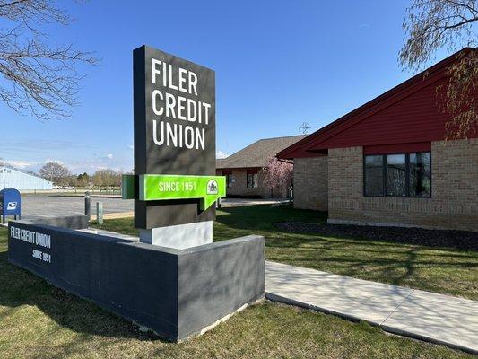 Front exterior of Filer Credit Union on a spring day