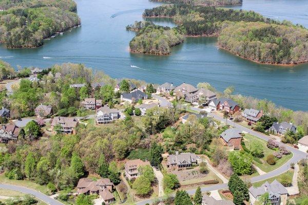 Harbour Point Yacht Club - Lake Lanier - Gainesville, GA