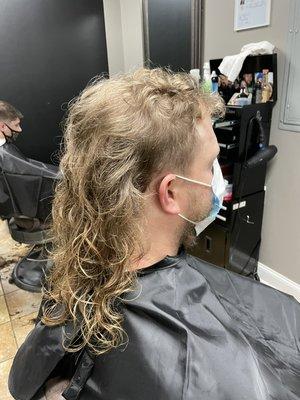 Natural curly mullet