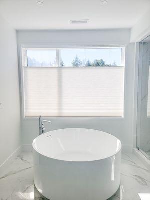 Hunter Douglas Shades in a Gorgeous Bathroom