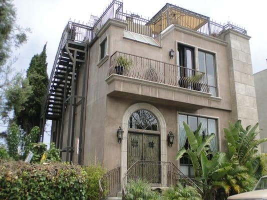 Sold by Derrick! 625 Mildred Ave Venice Beach. Cool Venice Townhouse with rooftop deck.