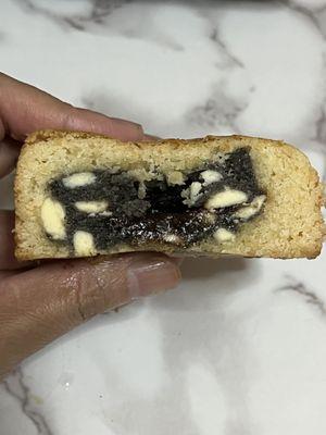 Parmesan Cheese & Black Sesame Cookie. I love this!!