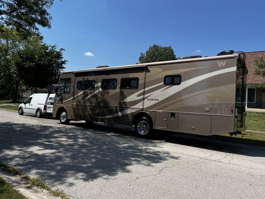 Simple wash and wax with add on roof cleaning on this rv.