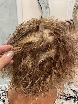 This is what you get asking for subtle natural looking highlights by Jennifer. Unacceptable! Even the darker areas around the face are red!