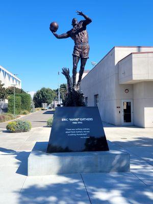 The late, great Hank Gathers statue. Him along with Bo Kimble put LMU on the basketball map before his untimely passing.