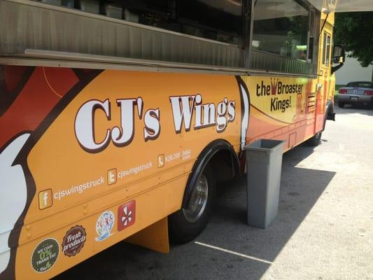 Hangin out at CJ's Wings Truck today!!  Their Spicy Chicken Hoagie and chili cheese fries are finger lickin GOOD!!!