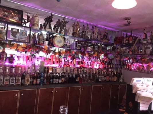 Liquor bar with bottled domestics