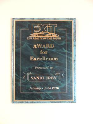 Award for Excellence Recipient for top performance 2016.