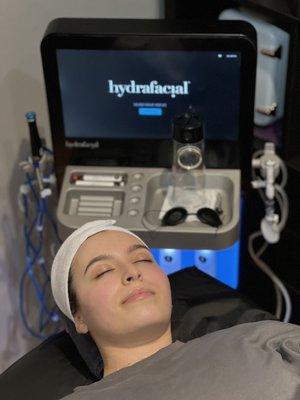 Hydrafacial