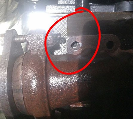 Broken exhaust manifold bolt