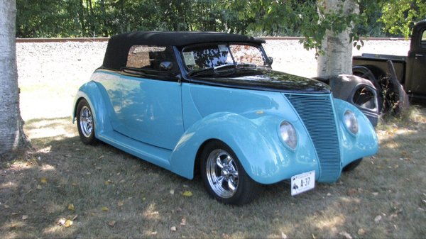 '37 Ford Cabriolet.