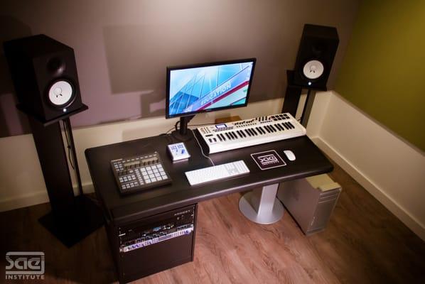 Private Studio Suite