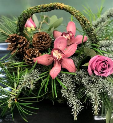 Cass School of Floral Design Festive Holiday Class - Natural Elegance Design.