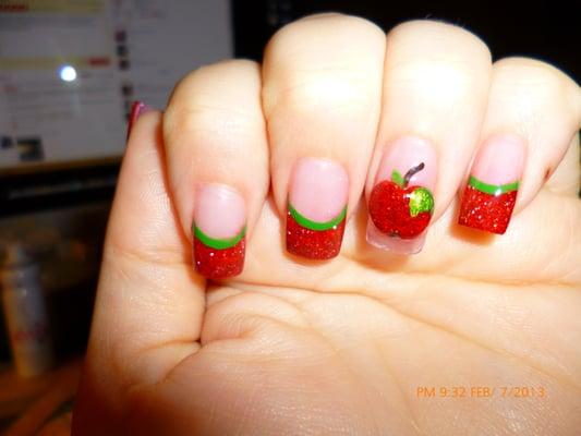 Apple nails