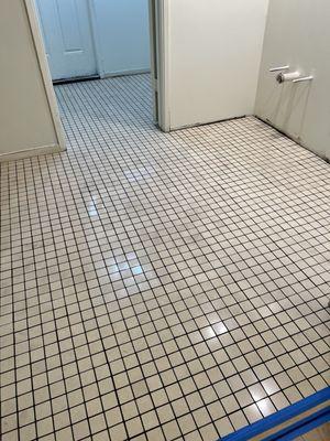 Square floor tiles