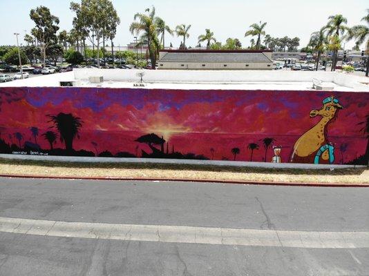 @amuse4autism_foundation presents their first mural in Huntington Beach by Artist @espy_dpt_znc .