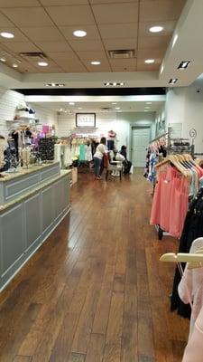 CUTE boutique! Trendy pieces at reasonable prices