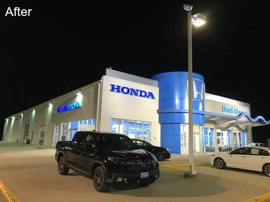 Honda Dealer, Facade lighting addition