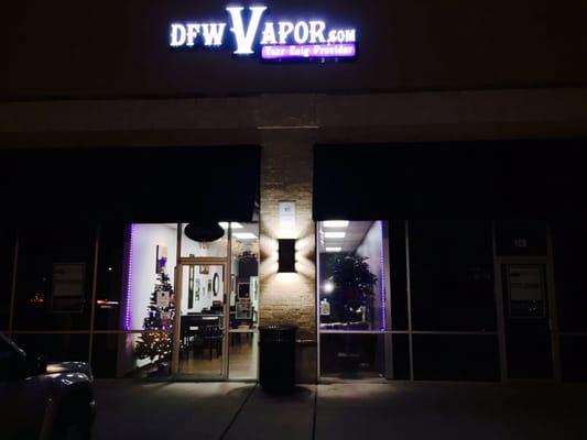 Love this Vape Shop! Don't waste your time going anywhere else! Knowledgeable staff & the best juice in town. Aaron & Garrett