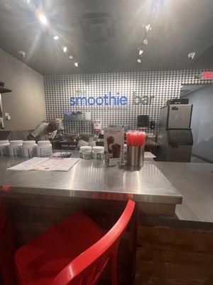 Smoothie bar & cashier!