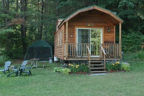 Saratoga NY rental cabin, brand new Sealy Posturepedic mattresses.