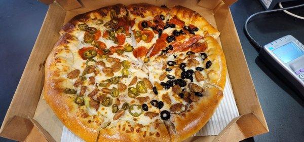 Large Stuffed Crust : Garlic Parmesan Sauce, Half Pepperoni/Sausage Jalapeños, Half Pepperoni/Sausage Black Olives