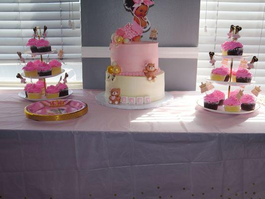 Cake and cupcake table set up