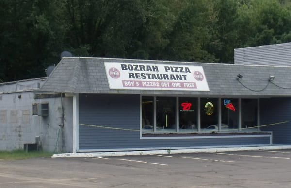 Bozrah Pizza Restaurant summer 2012