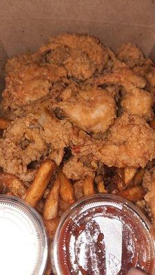 Fried calamari and shrimp basket