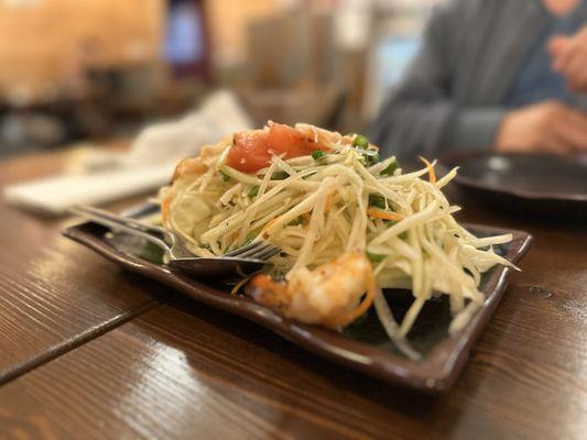 Green Papaya Salad with Grilled Shrimp