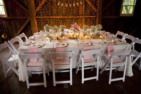 King's table setup for the bridal party