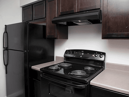 Ravenwood Apartments - Kitchen