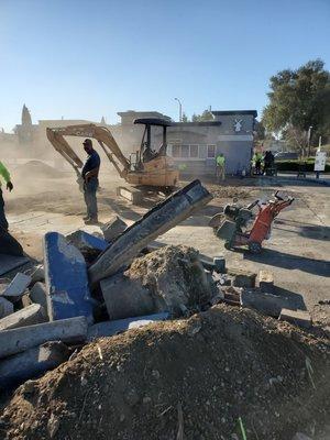 Concrete/asphalt demo for a new concrete pad in Woodland CA