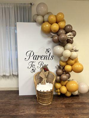 Parents to BEE themed baby shower