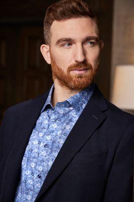 SAINT CROIX Muted Floral shirt with SAINT CROIX Wool Knit Blazer in Navy