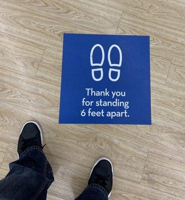 Pharmacy line floor reminder