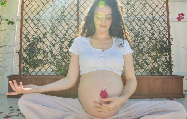 Offering Personalized Prenatal Yoga Sessions