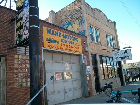 The front of Mane Motors on Milwaukee Ave.