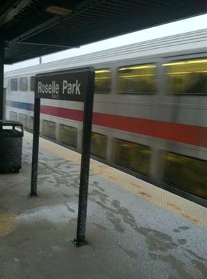 Roselle Park Train Station