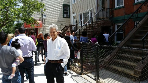 Long line at Bergen Lafayette open house illustrates hot JC market!