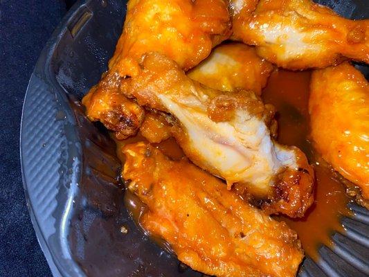 Raw chicken wings