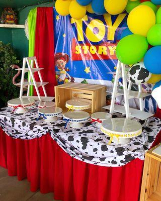 Dessert table setup