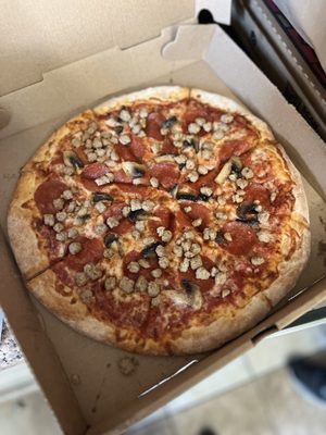 Sausage, mushroom & pepperoni pizza